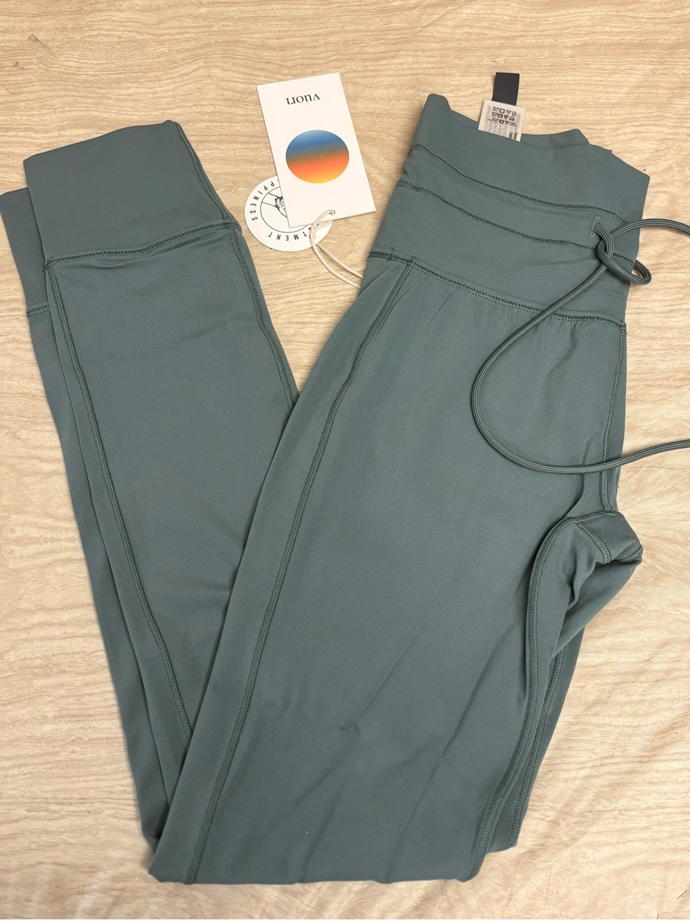 Vuori Daily Form Leggings, Bluegrass - XS - Picture 1 of 8